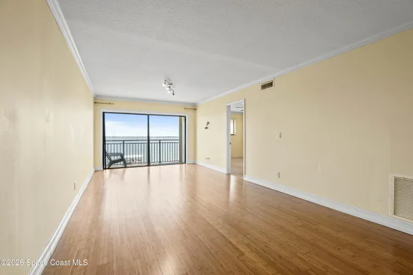 $1,900 | 3901 Dixie Highway Northeast, Unit 405, Palm Bay, FL 32905