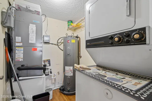 $1,900 | 3901 Dixie Highway Northeast, Unit 405, Palm Bay, FL 32905