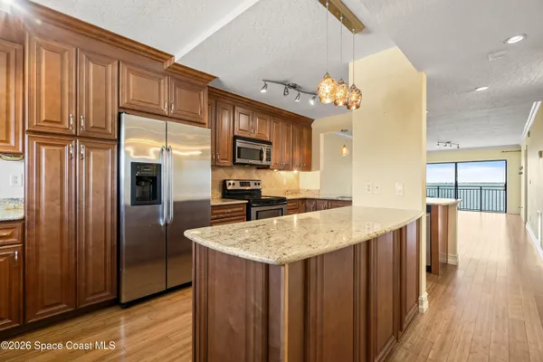 $1,900 | 3901 Dixie Highway Northeast, Unit 405, Palm Bay, FL 32905