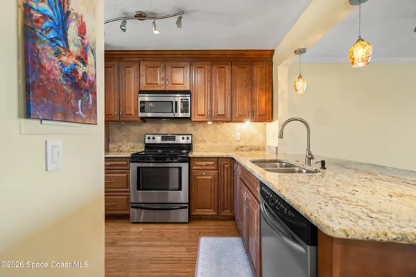 $1,900 | 3901 Dixie Highway Northeast, Unit 405, Palm Bay, FL 32905