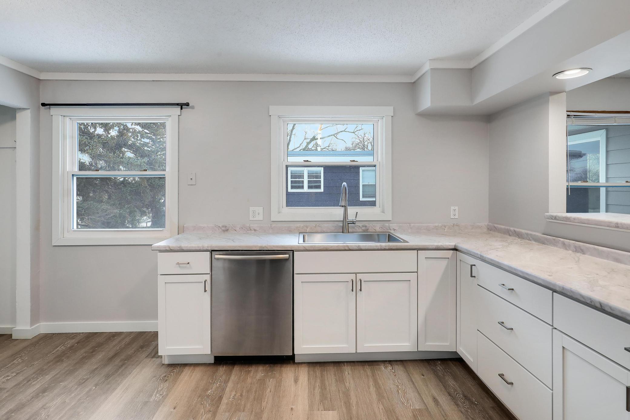 3279 Library Lane St. Louis Park, MN 55426 - Photo 7 of 56