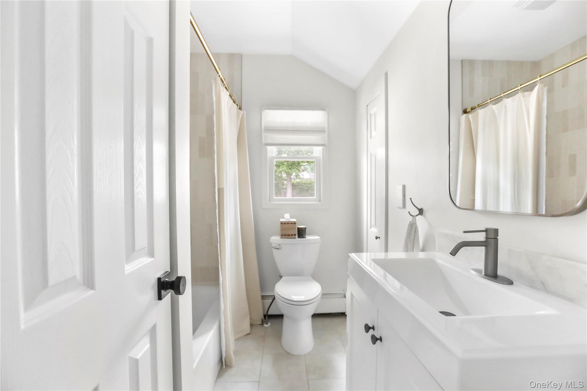 45 North Howells Point Road Bellport, NY 11713 - Photo 9 of 14