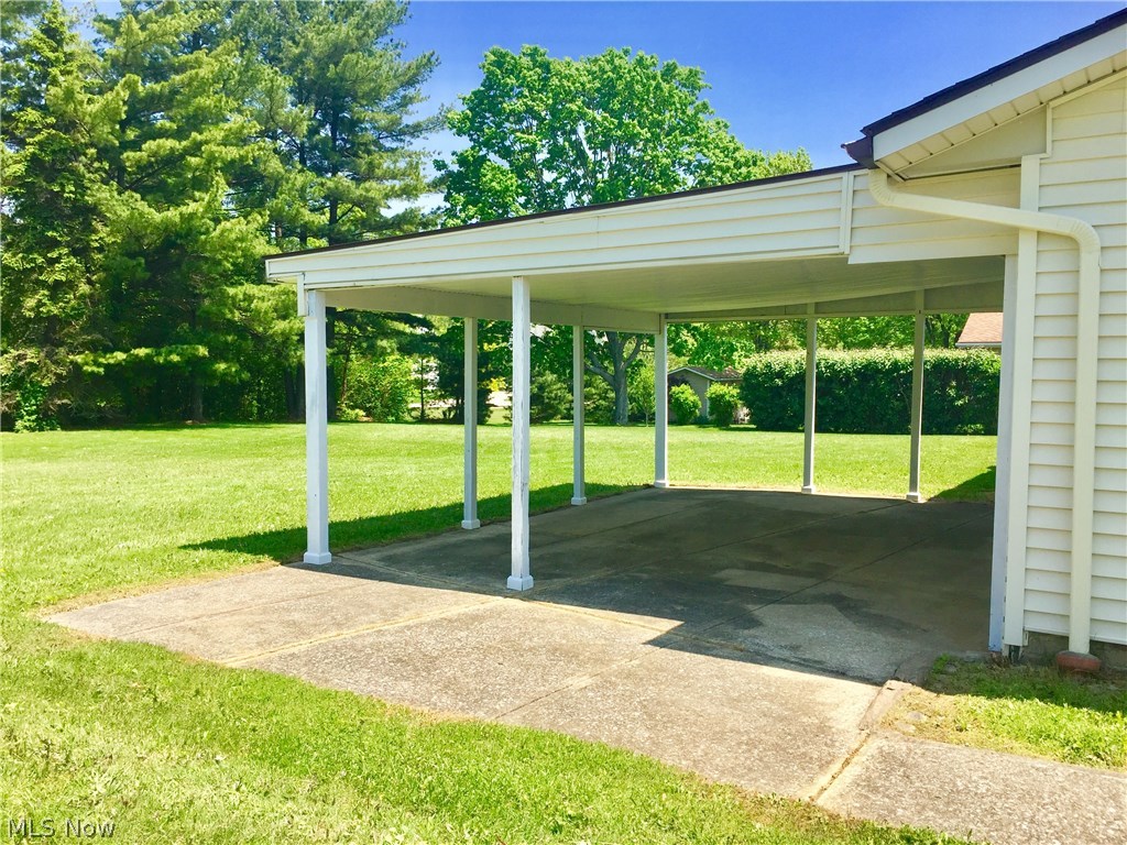 950 East Boston Road Broadview Heights, OH 44147 - Photo 7 of 30 Another view of the covered patio.