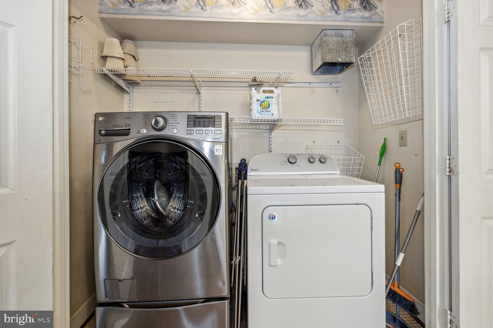 13303 Query Mill Road North Potomac, MD 20878 - Photo 16 of 42 Main level laundry space, chute from UL