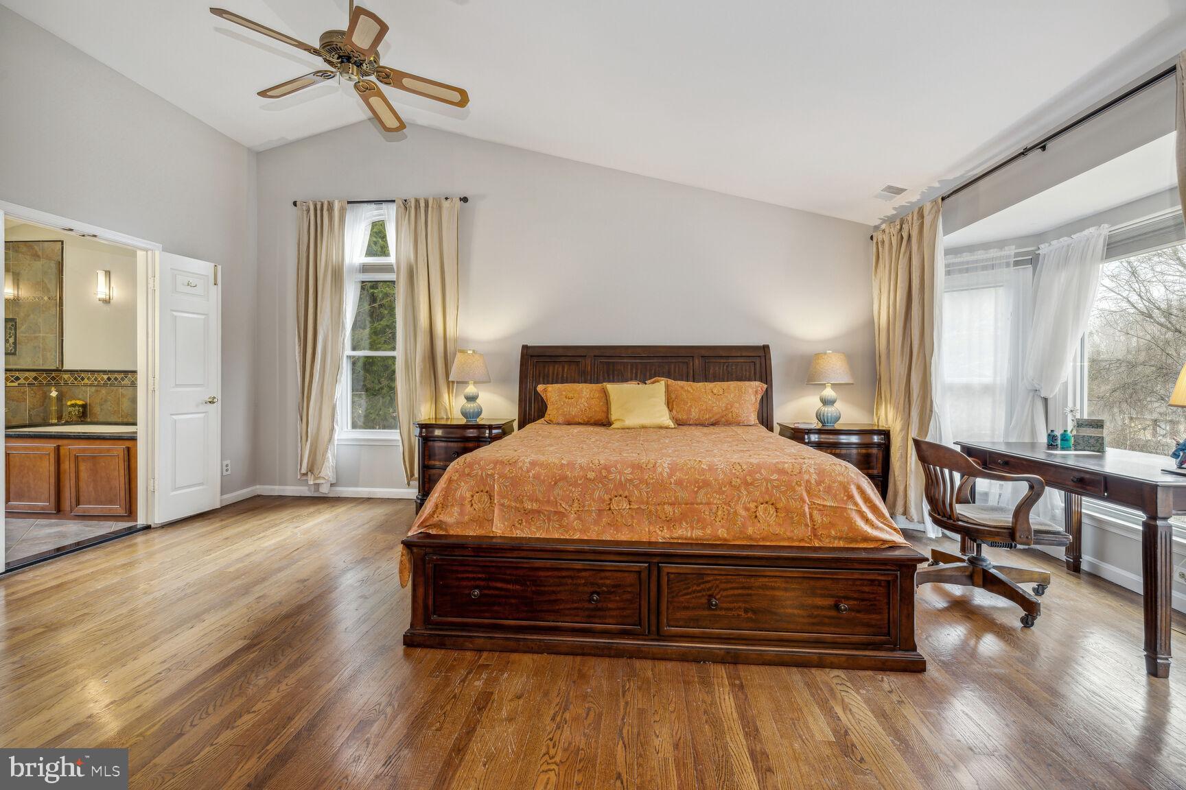 13303 Query Mill Road North Potomac, MD 20878 - Photo 18 of 42 Vaulted ceiling