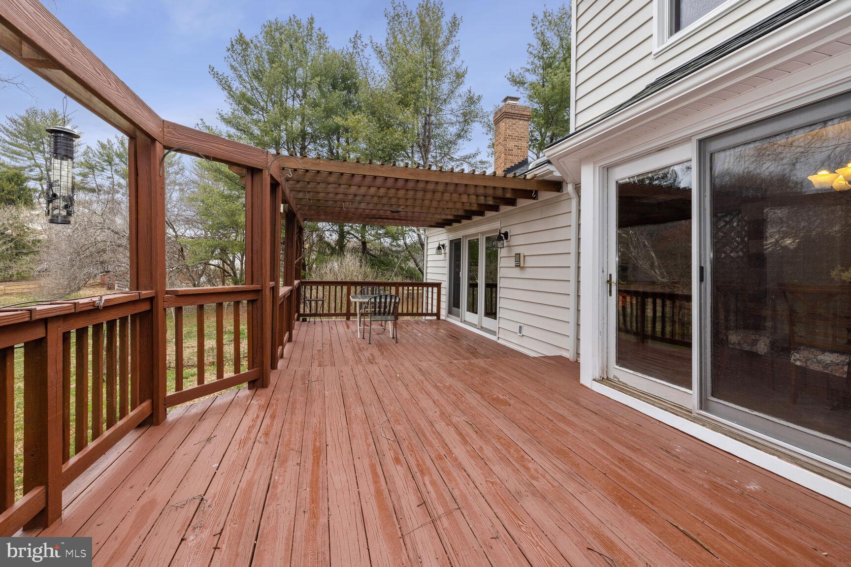 13303 Query Mill Road North Potomac, MD 20878 - Photo 35 of 42 Access from FR and Kitchen