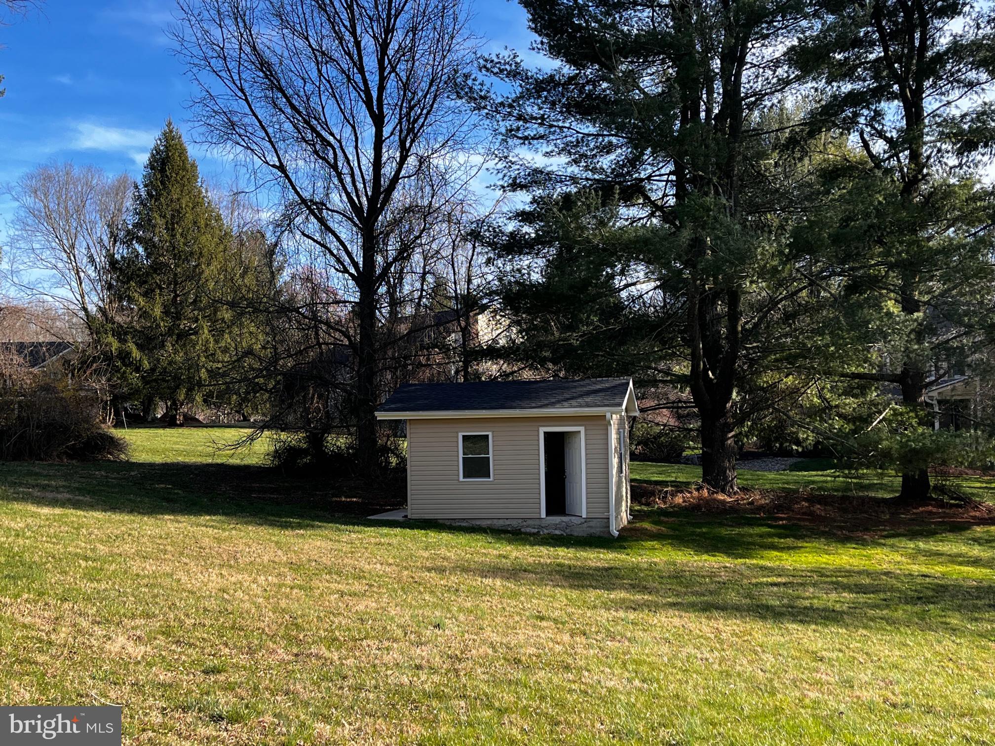 13303 Query Mill Road North Potomac, MD 20878 - Photo 38 of 42 Storage shed