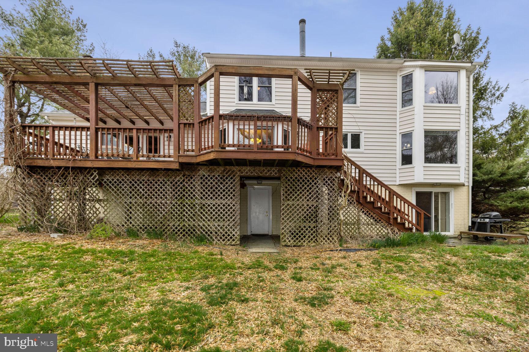 13303 Query Mill Road North Potomac, MD 20878 - Photo 42 of 42 Back of home