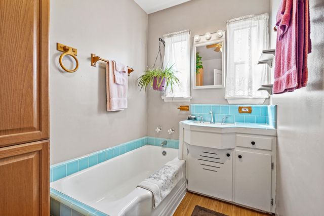 $1,025,000 | 2500 North Lamer Street, Burbank, CA 91504