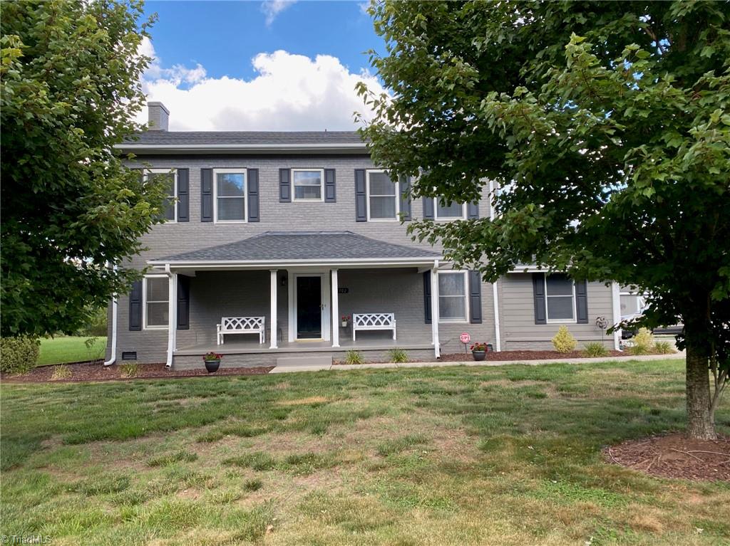 1702 Penny Road High Point, NC 27265 - Photo 2 of 50