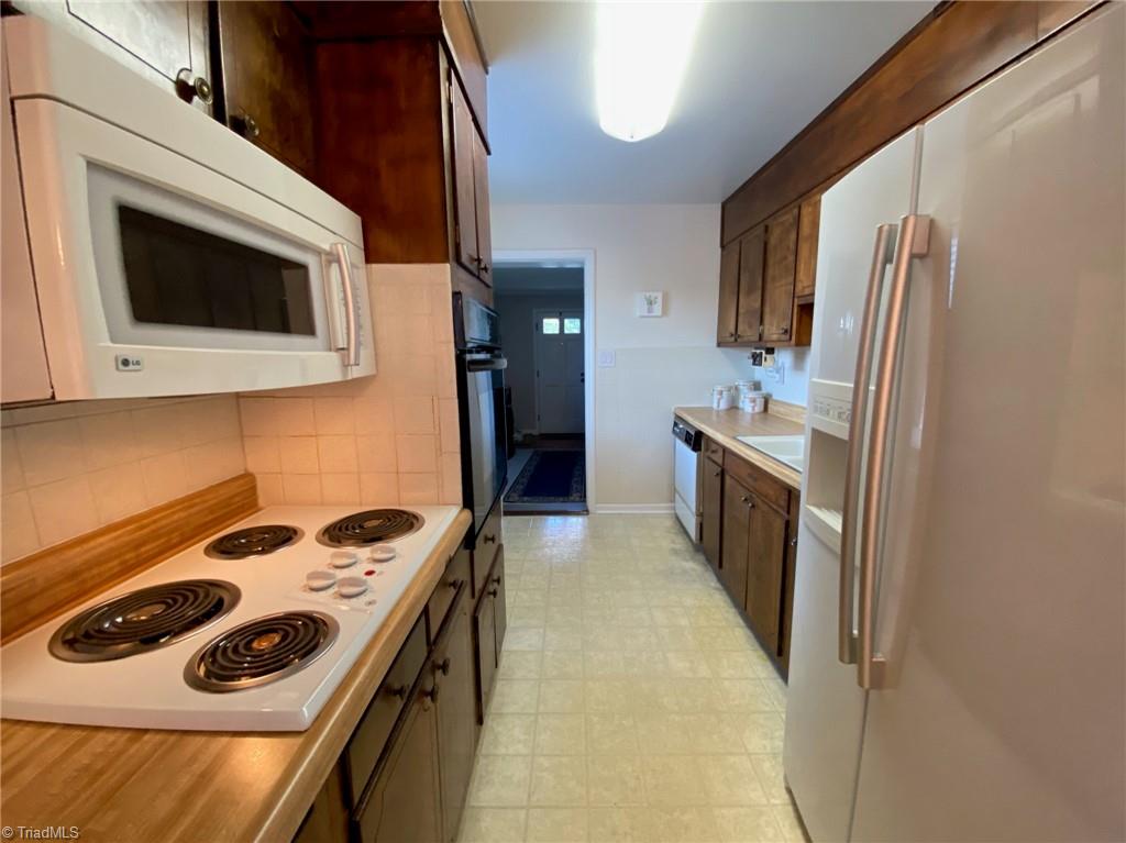 1702 Penny Road High Point, NC 27265 - Photo 18 of 50