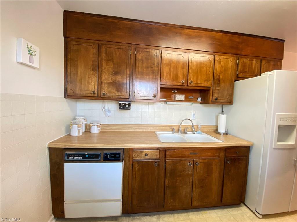 1702 Penny Road High Point, NC 27265 - Photo 20 of 50