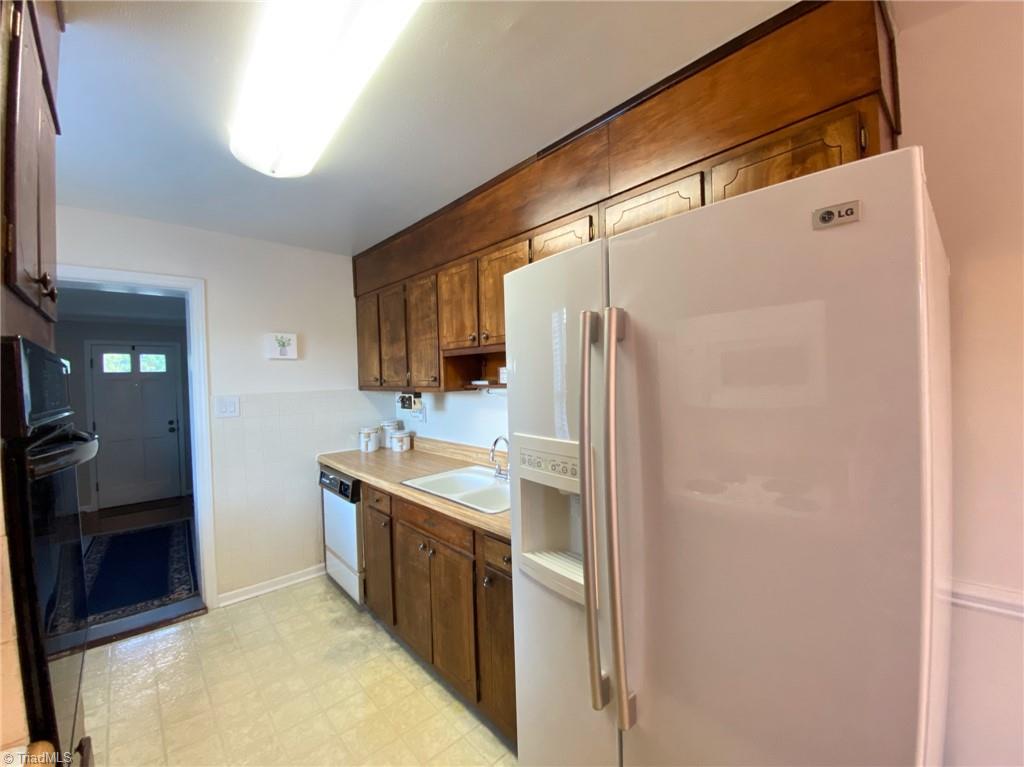 1702 Penny Road High Point, NC 27265 - Photo 22 of 50