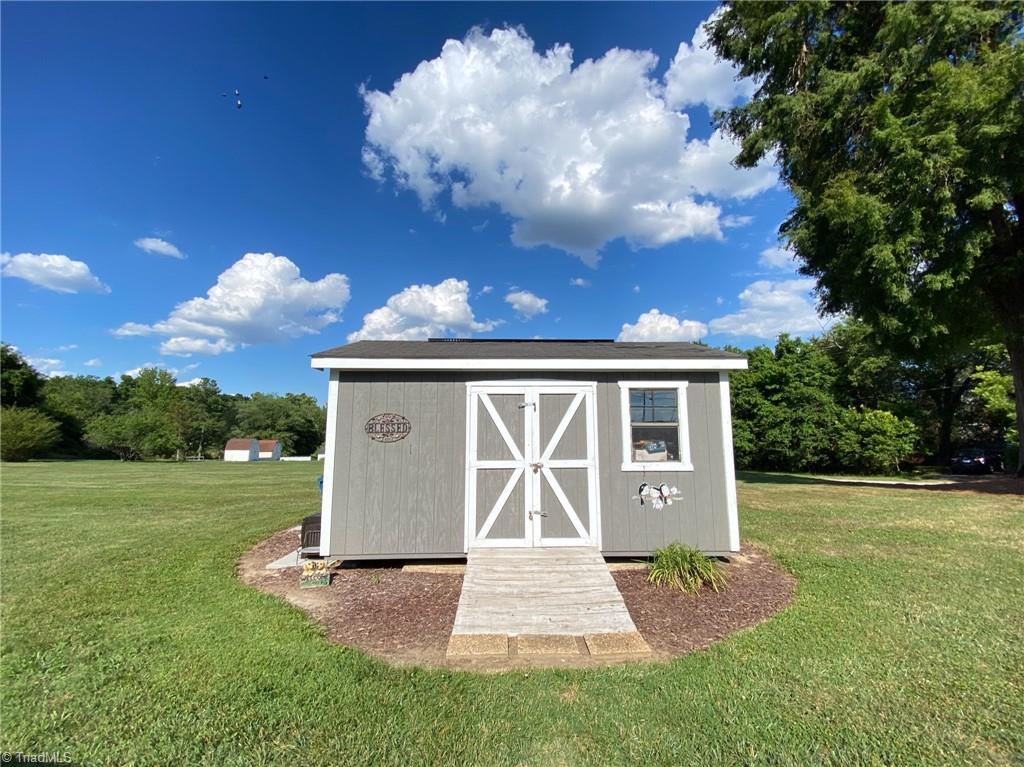 1702 Penny Road High Point, NC 27265 - Photo 48 of 50