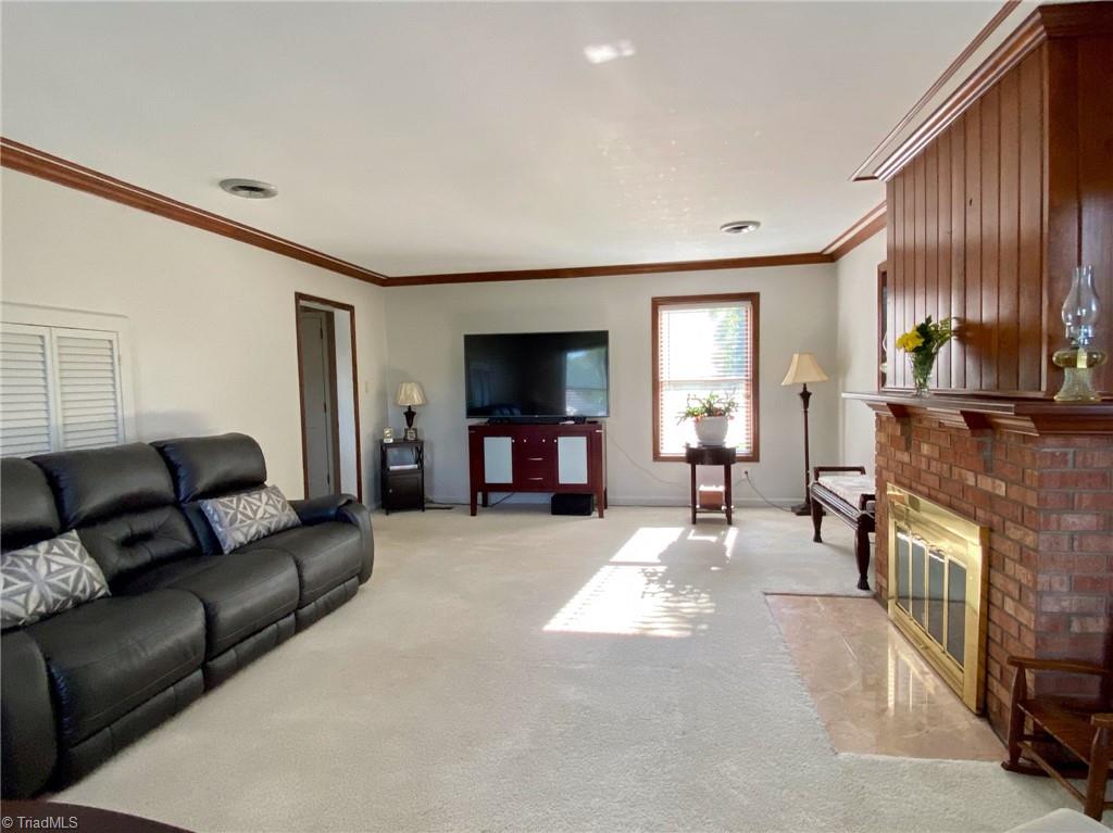 1702 Penny Road High Point, NC 27265 - Photo 9 of 50