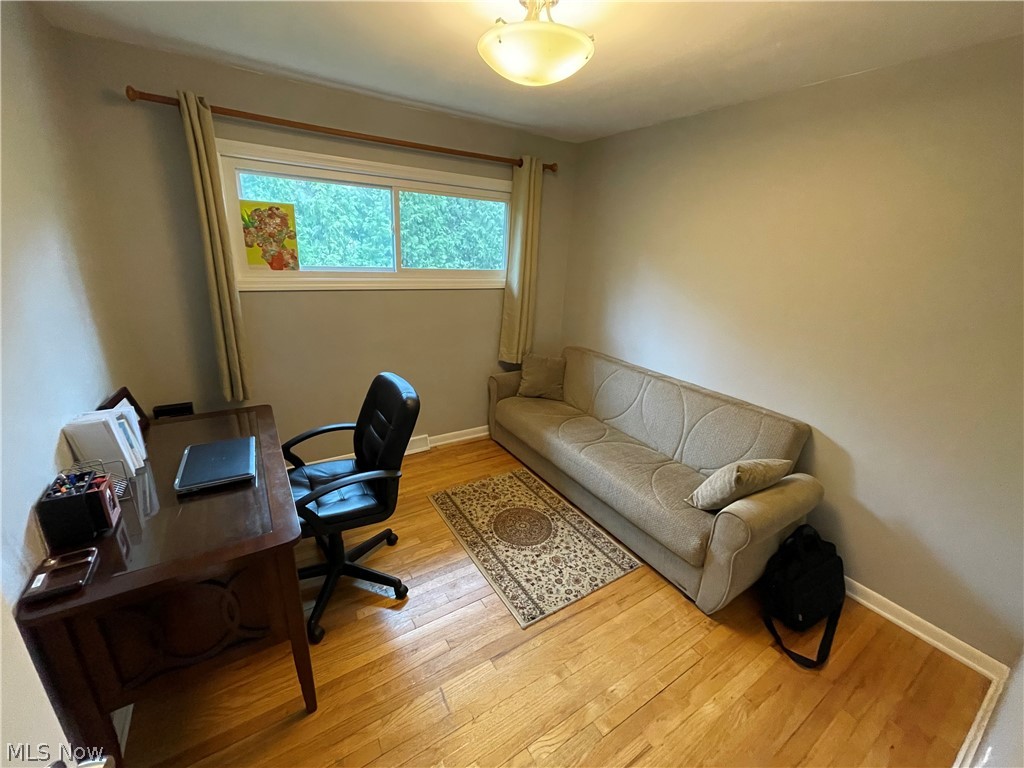 6579 Longridge Road Cleveland, OH 44124 - Photo 9 of 16 Gallery Image 9