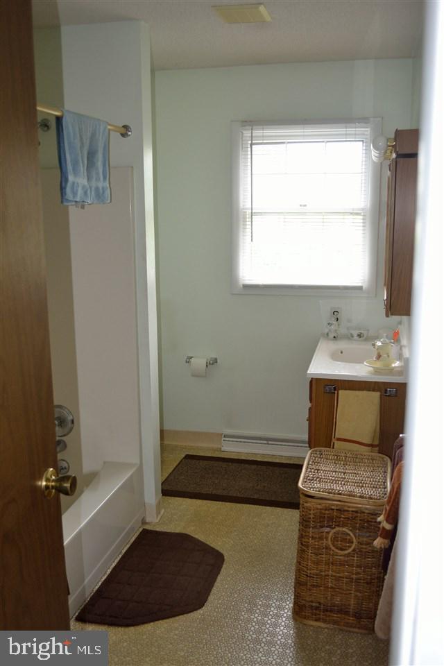 2168 Croyden Road York, PA 17408 - Photo 8 of 22
