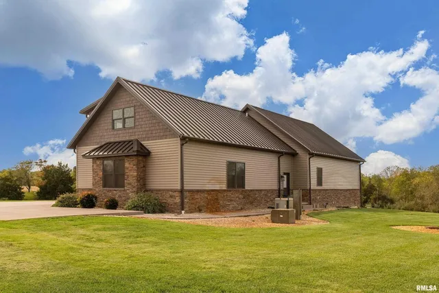 $975,000 | 1651 Sneed Road, Carbondale, IL 62902