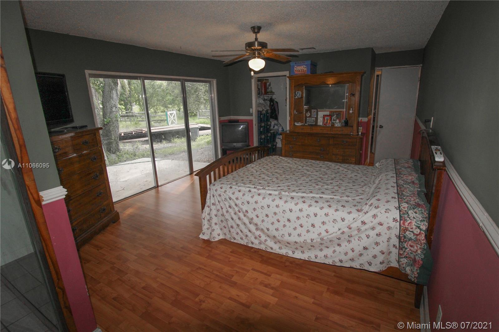 18900 Southwest 56th Street Southwest Ranches, FL 33332 - Photo 17 of 23
