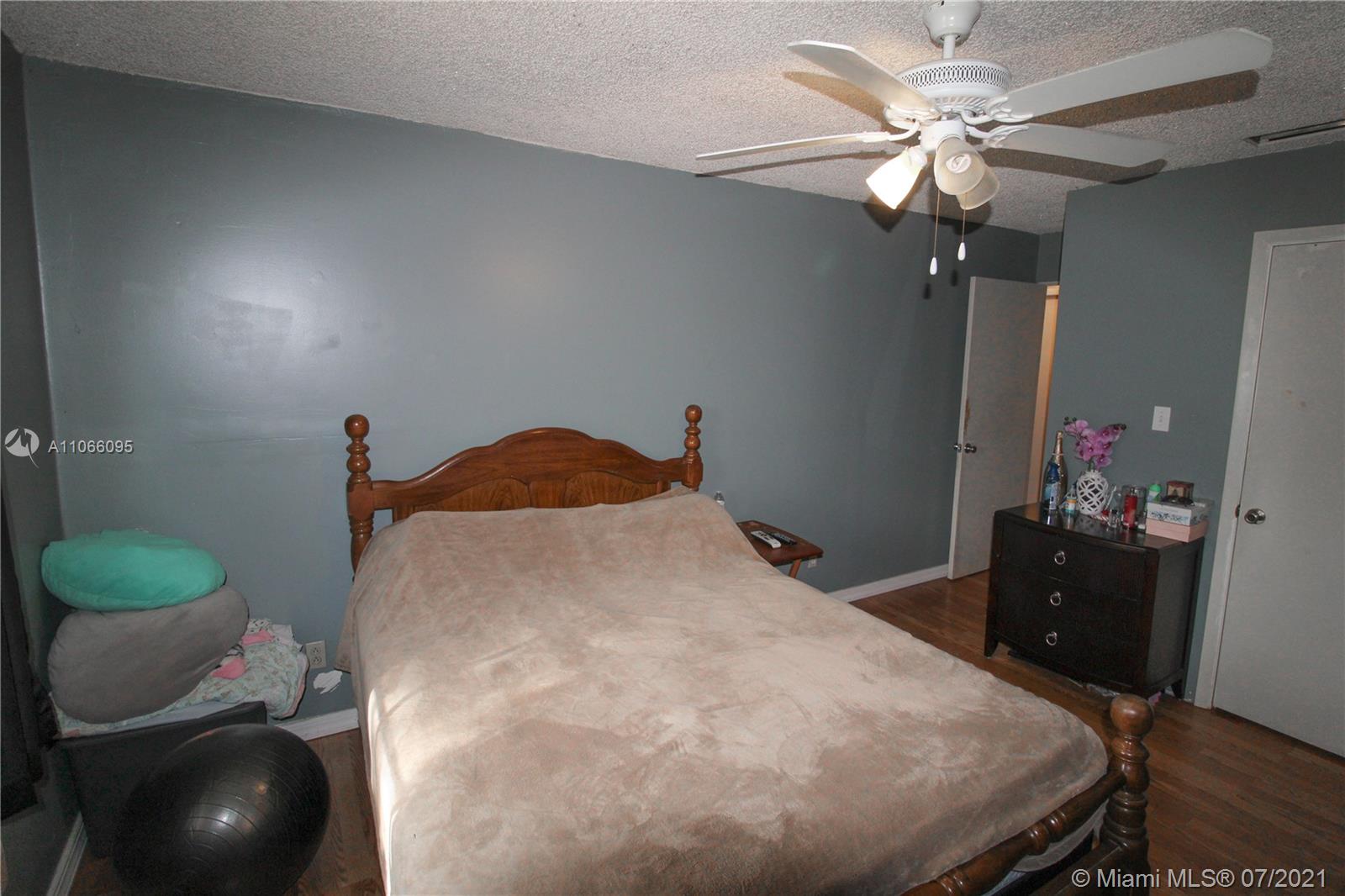 18900 Southwest 56th Street Southwest Ranches, FL 33332 - Photo 21 of 23