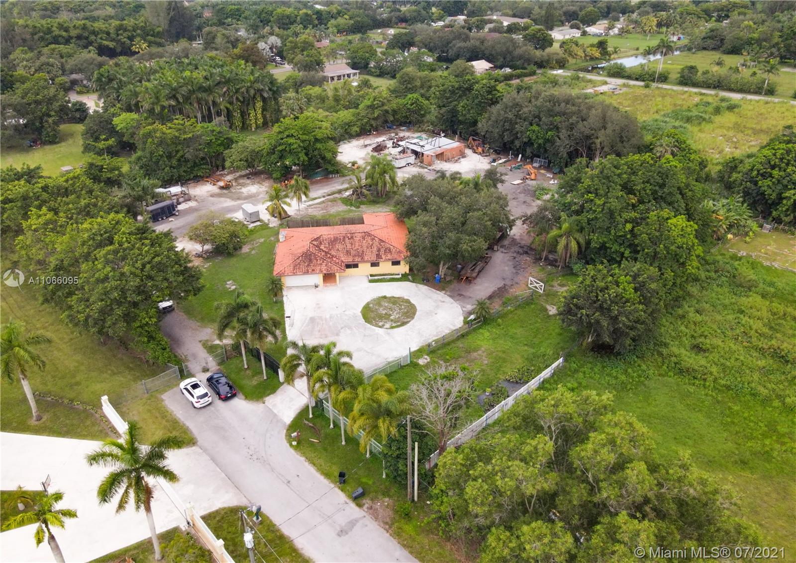 18900 Southwest 56th Street Southwest Ranches, FL 33332 - Photo 4 of 23