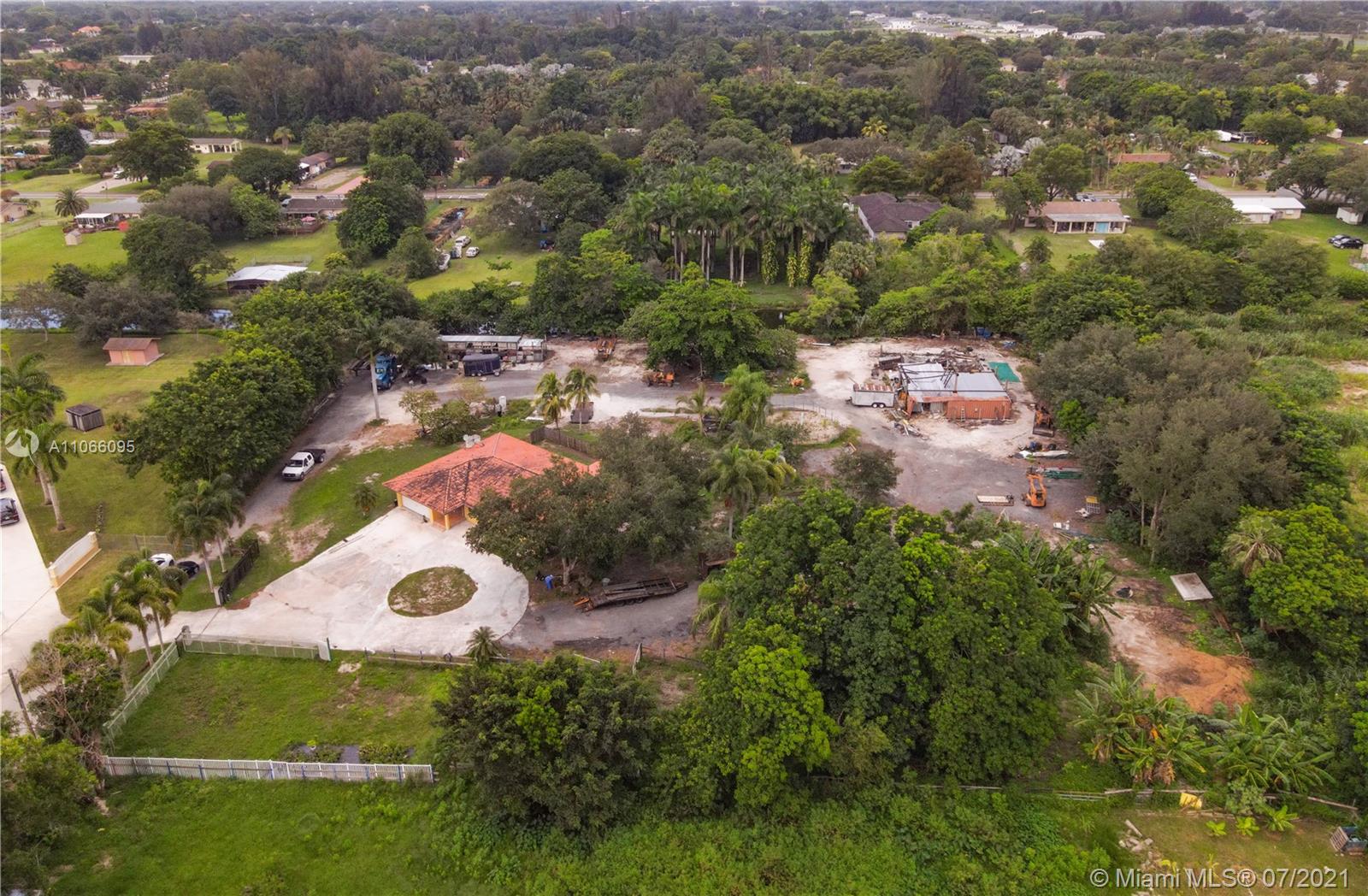 18900 Southwest 56th Street Southwest Ranches, FL 33332 - Photo 5 of 23