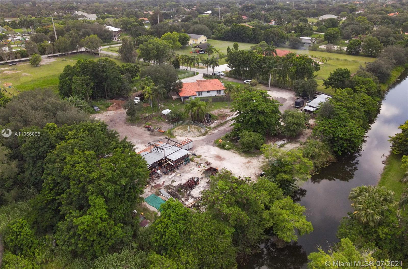 18900 Southwest 56th Street Southwest Ranches, FL 33332 - Photo 10 of 23