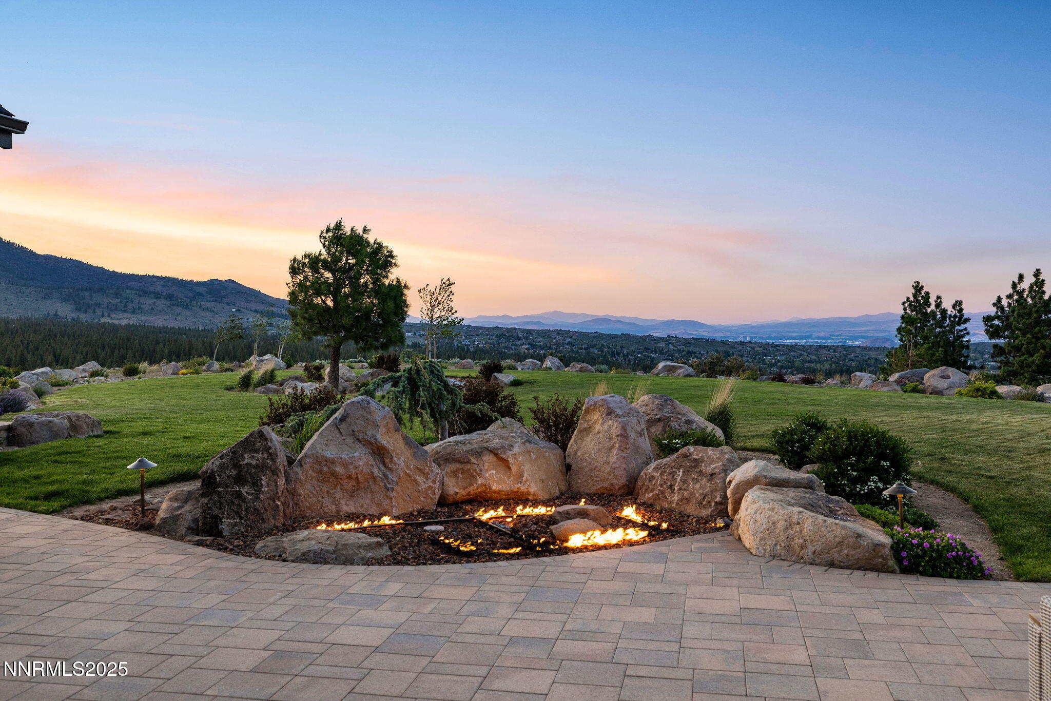 29 Bennington Court Reno, NV 89511 - Photo 26 of 39 89-web-or-mls-29 Bennington Twilight