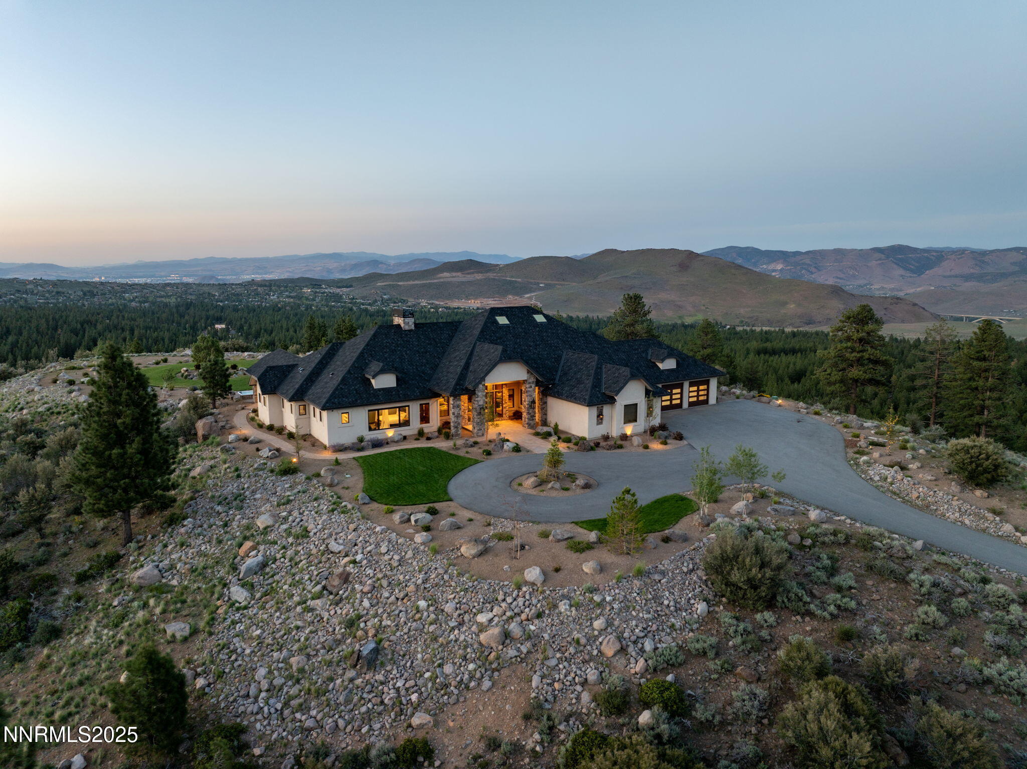 29 Bennington Court Reno, NV 89511 - Photo 30 of 39 61-web-or-mls-29 Bennington Twilight dro