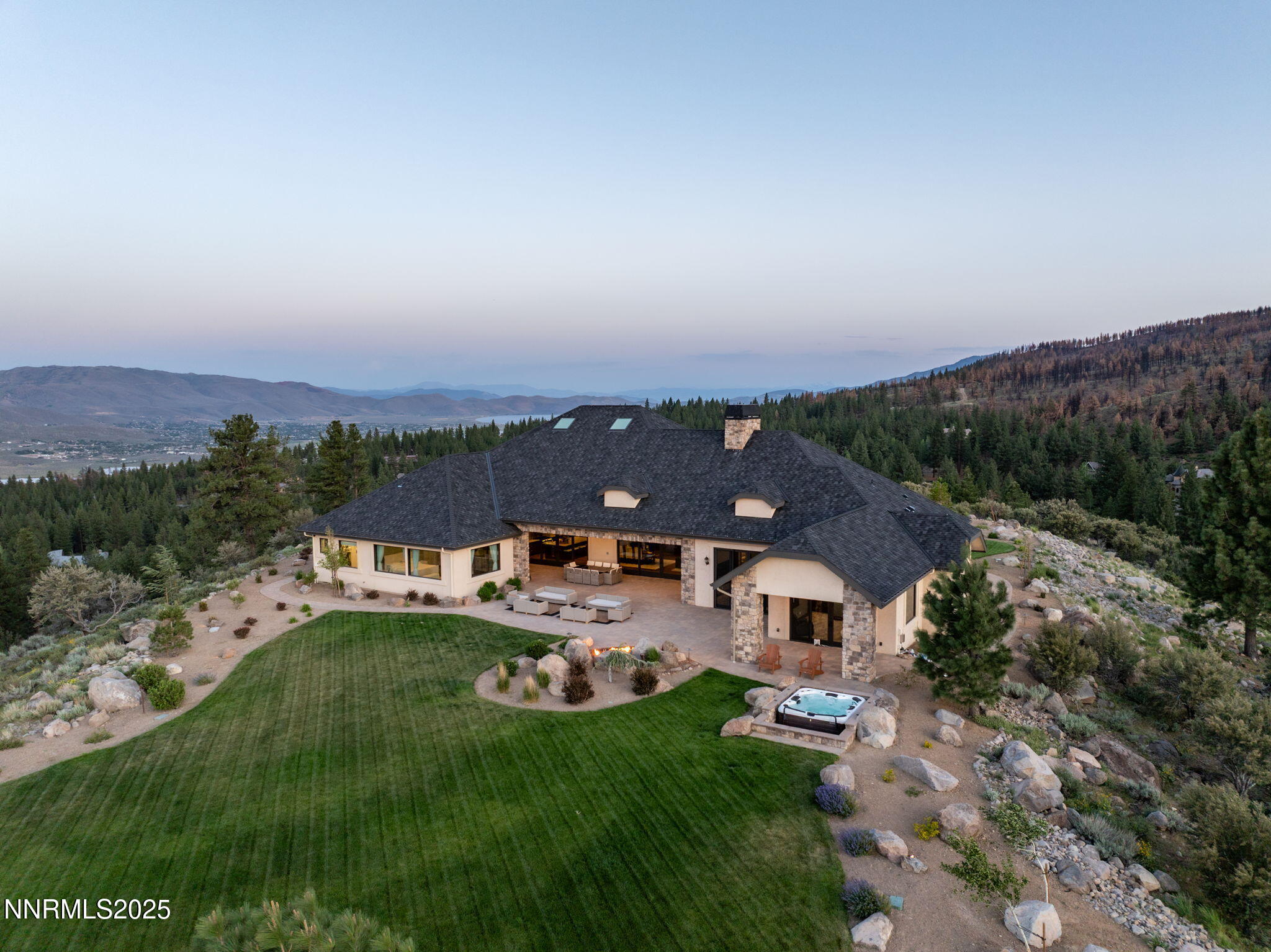 29 Bennington Court Reno, NV 89511 - Photo 31 of 39 82-web-or-mls-29 Bennington Twilight dro