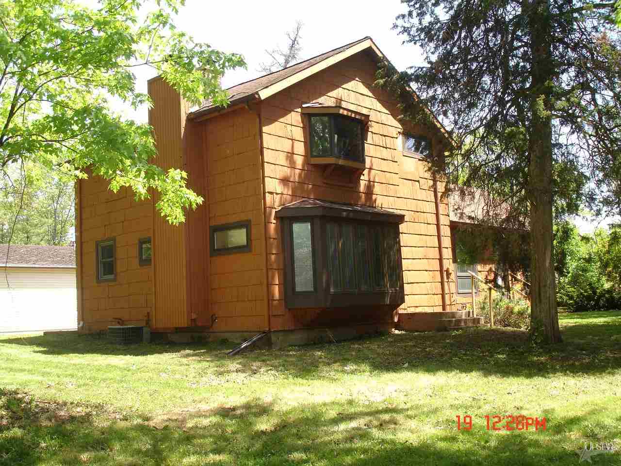 4212 Leesburg Road Fort Wayne, IN 46808 - Photo 1 of 12