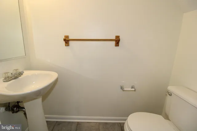 $1,775 | 11200 Robins Glenn Drive, Hagerstown, MD 21742