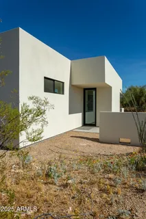 $2,499,000 | 7915 East Primrose Path, Carefree, AZ 85377