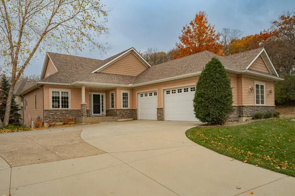 $650,000 | 1598 Salem Court Southwest, Rochester, MN 55902