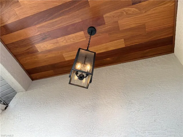 $529,000 | 23485 Olde Meadowbrook Circle, Estero, FL 34134