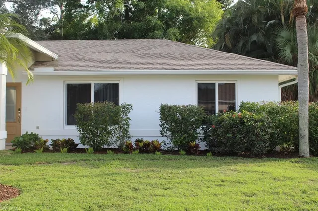 $529,000 | 23485 Olde Meadowbrook Circle, Estero, FL 34134