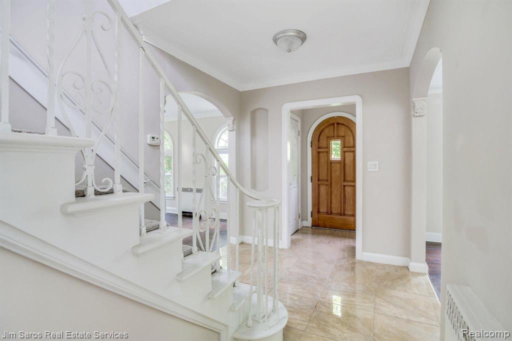 1349 Devonshire Road Grosse Pointe, MI 48230 - Photo 4 of 27