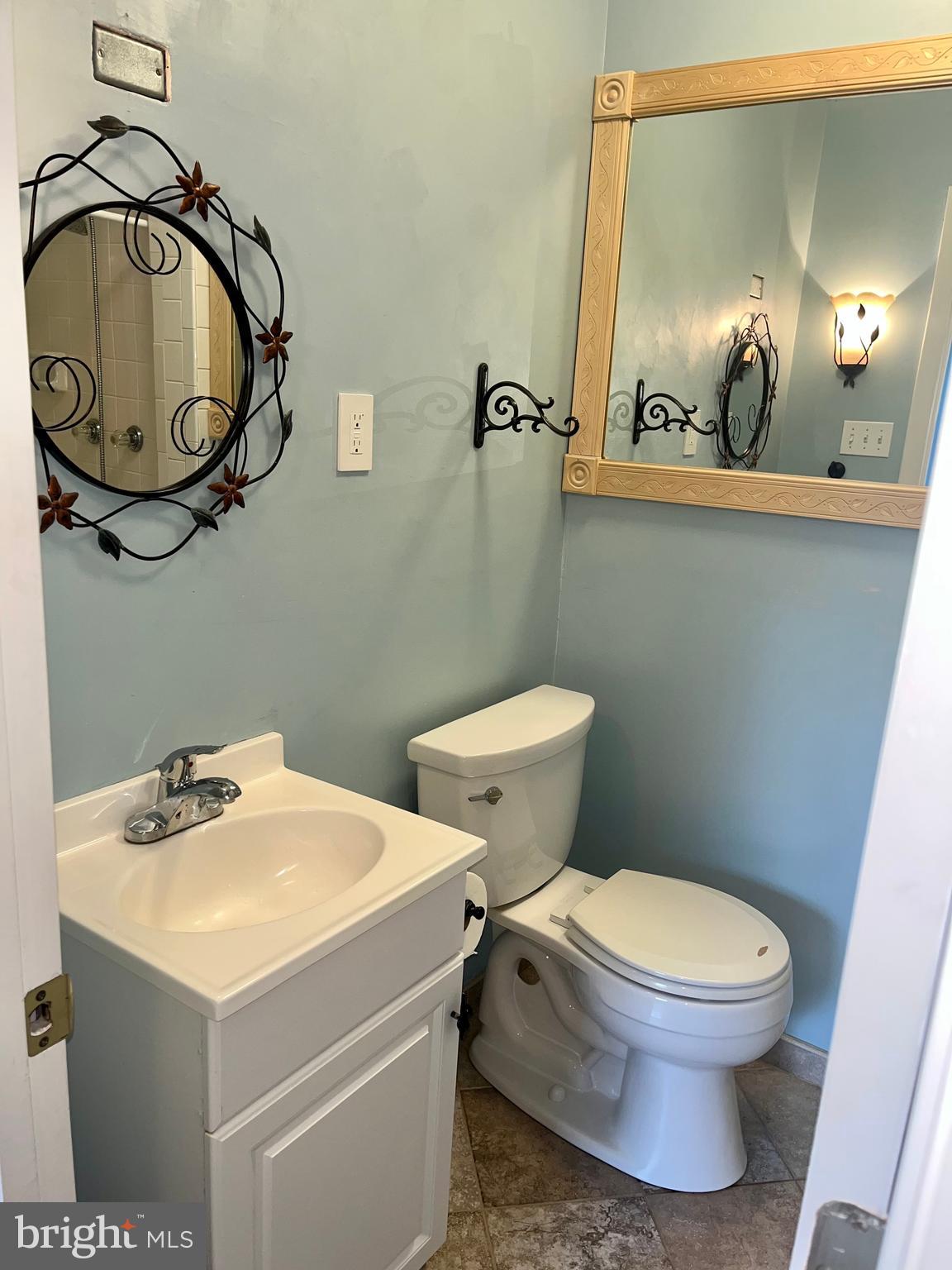 3267 Stepney Street Edgewater, MD 21037 - Photo 13 of 31 Ensuite bath with tile