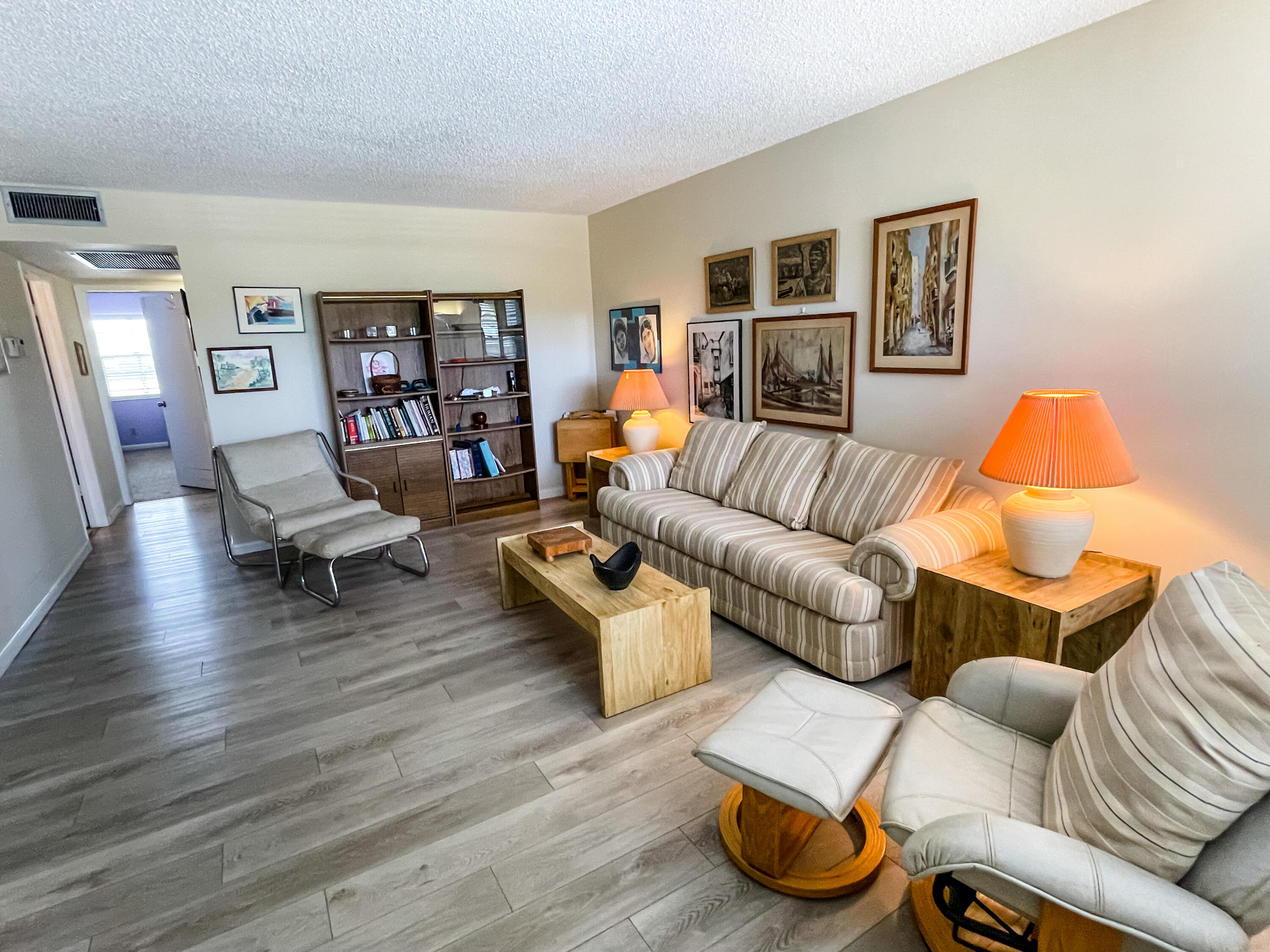 2063 Guildford East, Unit D Boca Raton, FL 33434 - Photo 7 of 19 IMG_8199