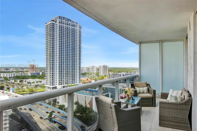 $1,075,000 | 1800 South Ocean Drive, Unit 2208, Hallandale Beach, FL 33009