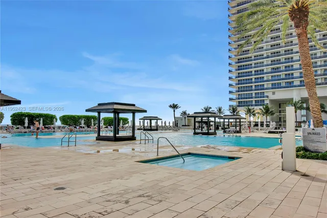 $1,075,000 | 1800 South Ocean Drive, Unit 2208, Hallandale Beach, FL 33009