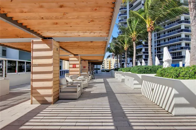$1,075,000 | 1800 South Ocean Drive, Unit 2208, Hallandale Beach, FL 33009