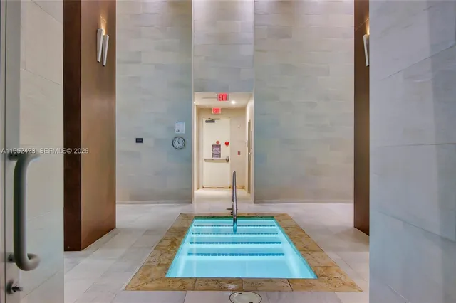 $1,075,000 | 1800 South Ocean Drive, Unit 2208, Hallandale Beach, FL 33009