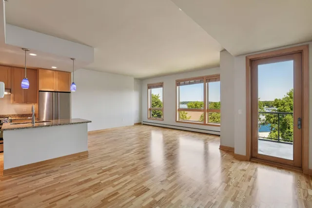 $545,000 | 4201 Sunset Drive, Unit N407, Spring Park, MN 55384