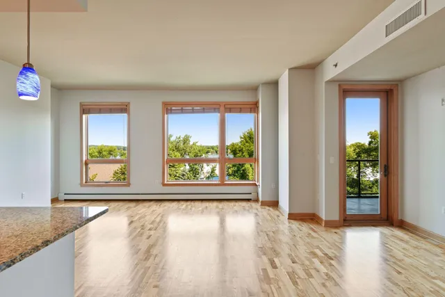 $545,000 | 4201 Sunset Drive, Unit N407, Spring Park, MN 55384