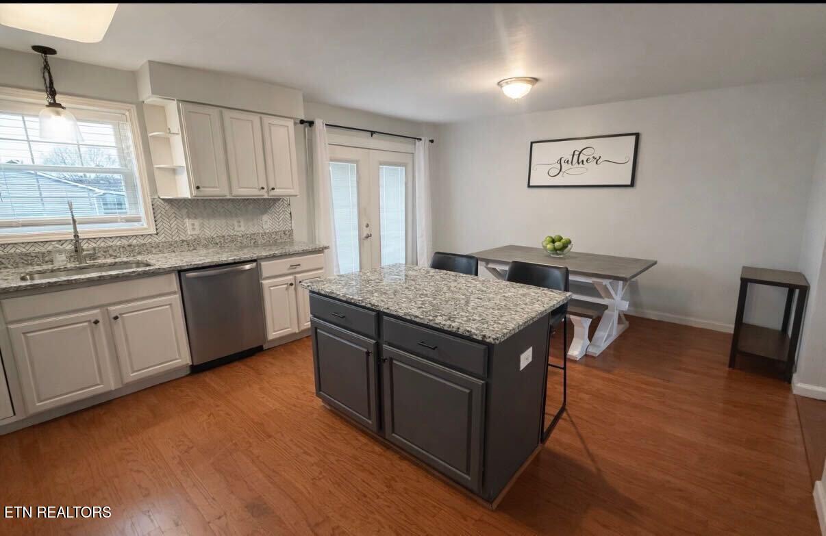 3260 Blue Springs Road Strawberry Plains, TN 37871 - Photo 4 of 15 Eat-in-kitchen