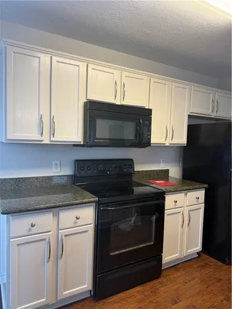 $2,100 | 4039 Southern Trace Drive, College Station, TX 77845