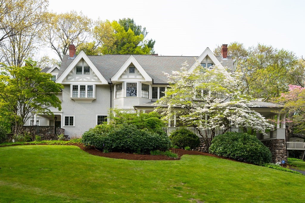 142 Hinckley Road Milton, MA 02186 - Photo 1 of 42 Gallery Image 1