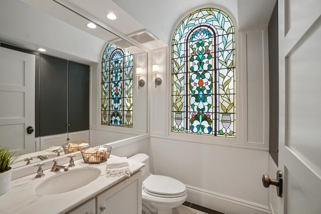 142 Hinckley Road Milton, MA 02186 - Photo 13 of 42 Gallery Image 13