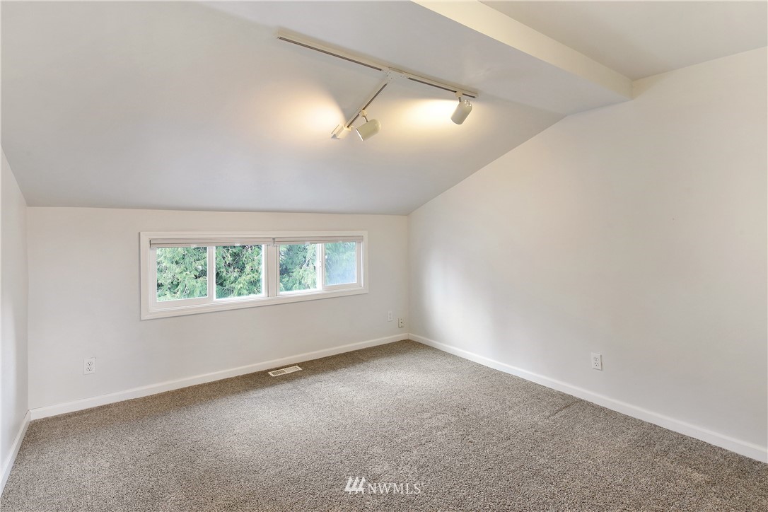1606 Bayon Road Bellingham, WA 98225 - Photo 27 of 39 an empty room with windows